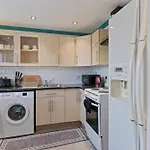 Cozy London Townhouse With 4 Bedrooms