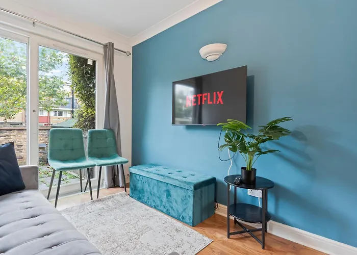 Cozy London Townhouse With 4 Bedrooms